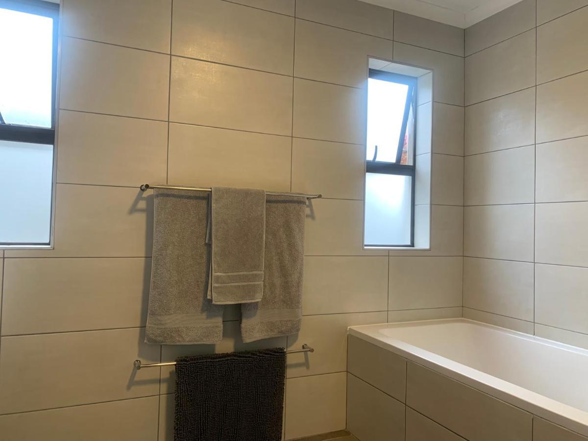 Melville Gap Guesthouse Йоханнесбург Экстерьер фото